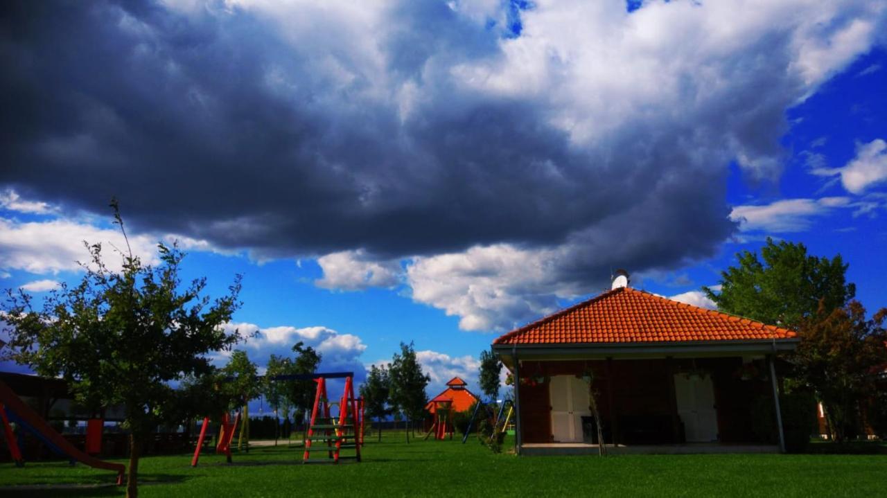 Krasograd Villa Pisarovina Exterior foto